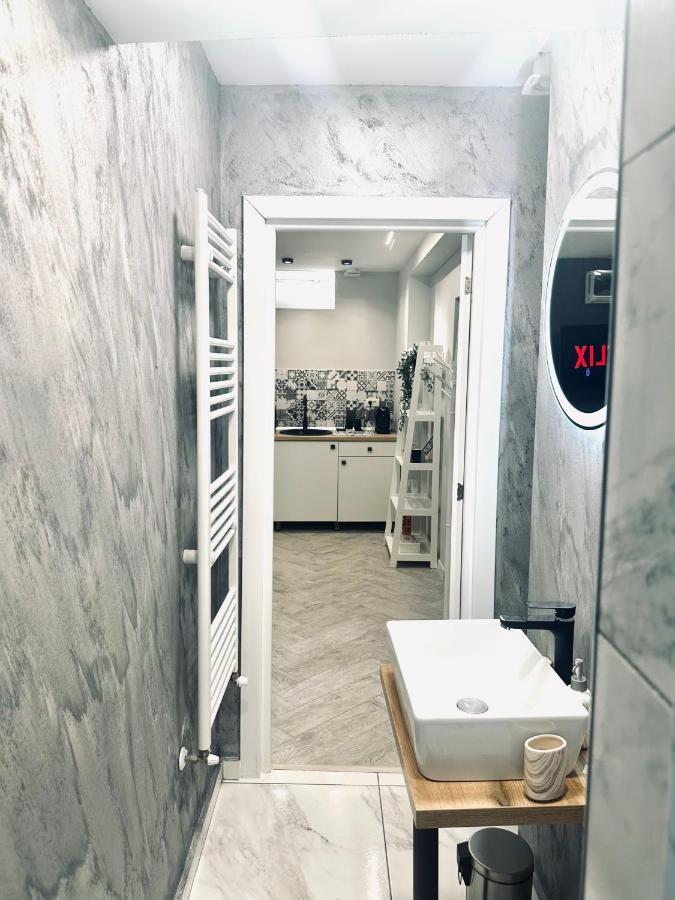 Ap 4 Apartment *